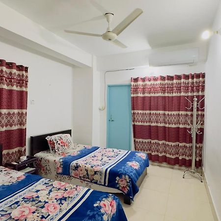 Mohammadia Restaurant & Guest House Near United Hospital ダッカ エクステリア 写真