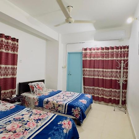 Mohammadia Restaurant & Guest House Near United Hospital ダッカ エクステリア 写真