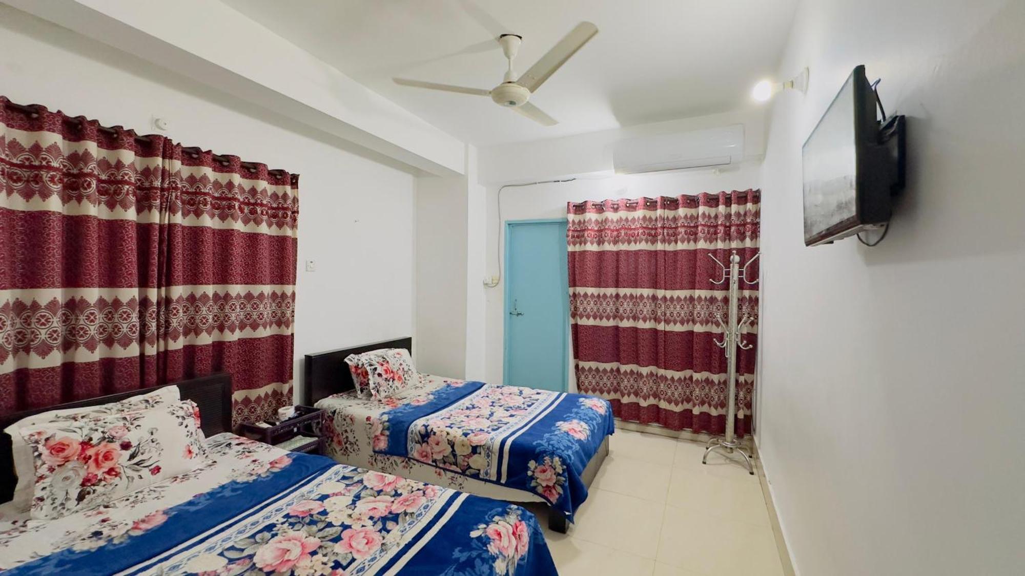 Mohammadia Restaurant & Guest House Near United Hospital ダッカ エクステリア 写真