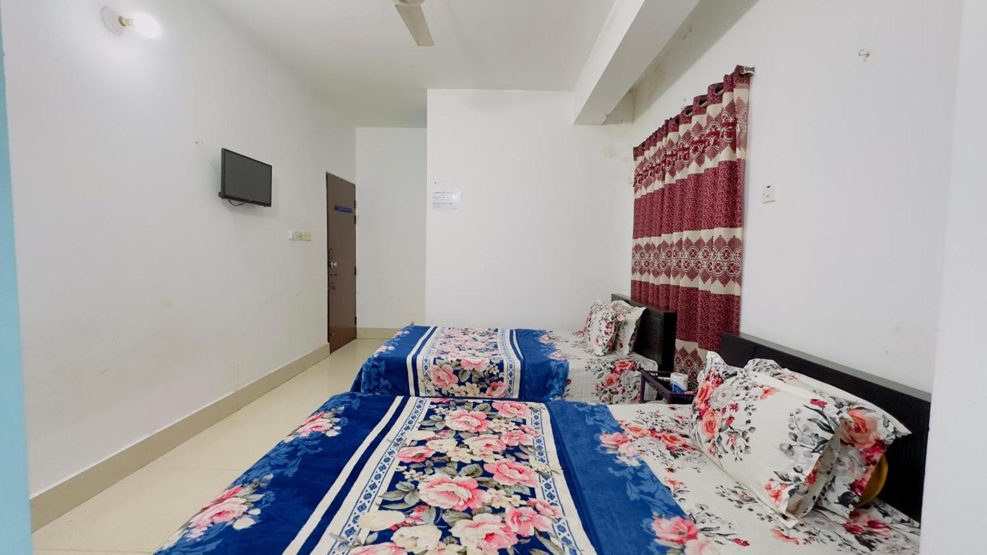 Mohammadia Restaurant & Guest House Near United Hospital ダッカ エクステリア 写真