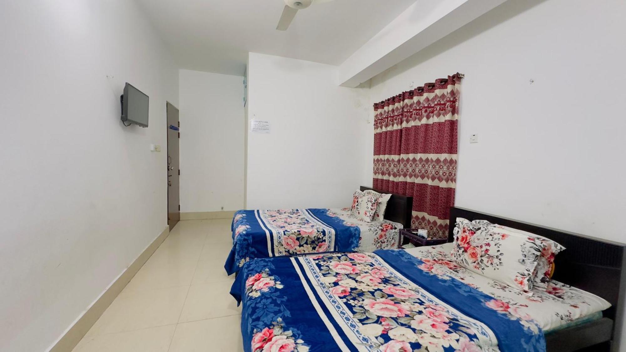Mohammadia Restaurant & Guest House Near United Hospital ダッカ エクステリア 写真